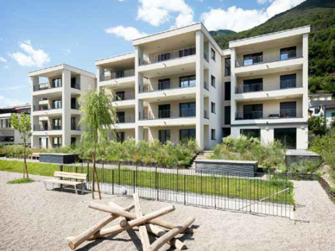 Condominio in legno a Gudo, frazione del comune di Bellinzona, in Canton Ticino