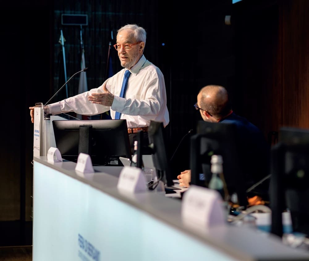 Il professore Oliviero Tronconi durante convegno anaci bergamo